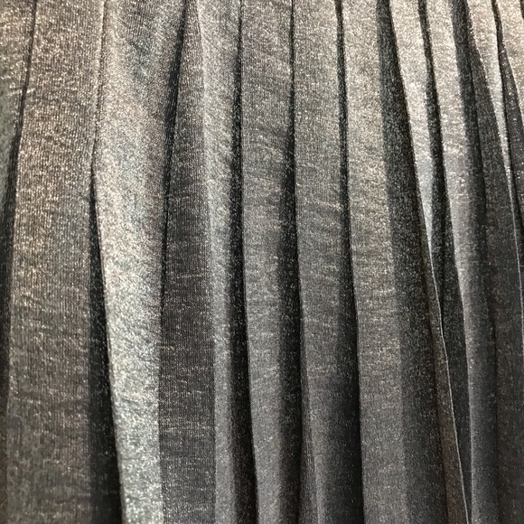 ✨SOLD✨Madewell Pleated Shimmer Metallic Mini Skirt - Picture 8 of 8